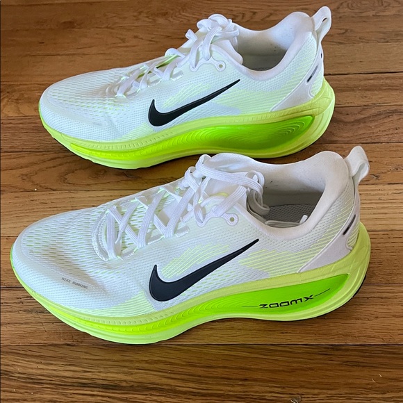 Nike Vomero 18’s - Picture 2 of 8